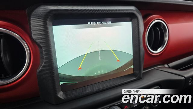 Jeep Wrangler 2021 — photo 15