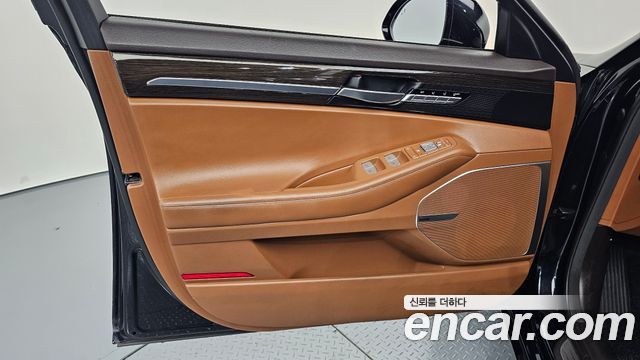 Genesis G90 2019 — photo 14