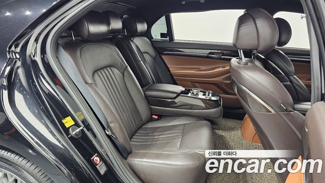 Genesis G90 2019 — photo 16