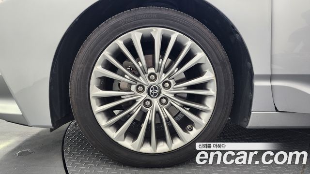 Toyota Avalon 2019 — photo 5