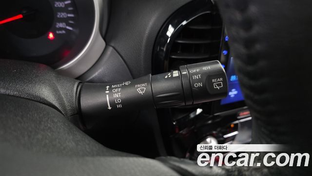 Nissan Juke 2017 — photo 27