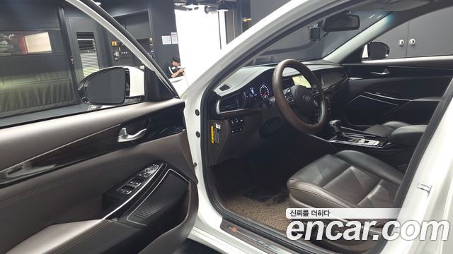 Kia K7 2019 — photo 10