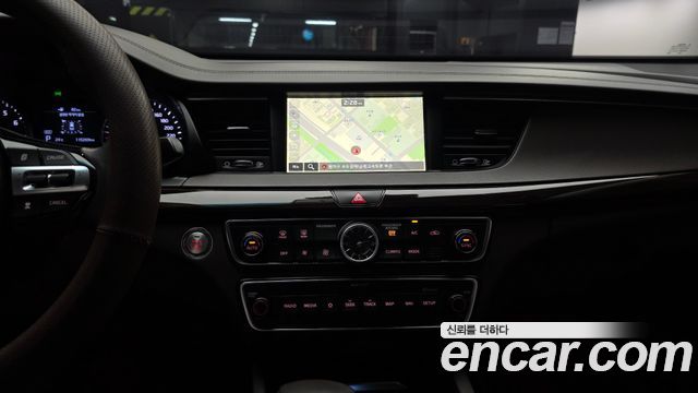 Kia K7 2019 — photo 14