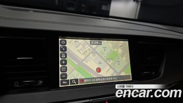 Kia K7 2019 — photo 15