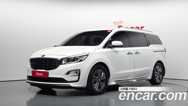 Kia Canival 2019 — photo 1