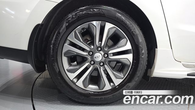 Kia Canival 2019 — photo 5