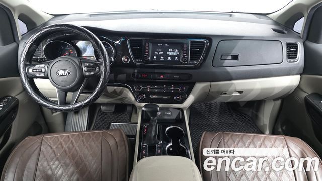 Kia Canival 2019 — photo 7