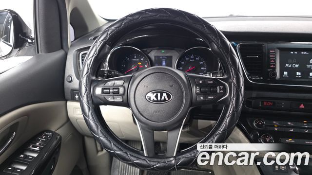 Kia Canival 2019 — photo 13