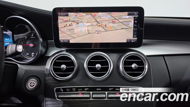 Mercedes-Benz C-Class 2019 — photo 12