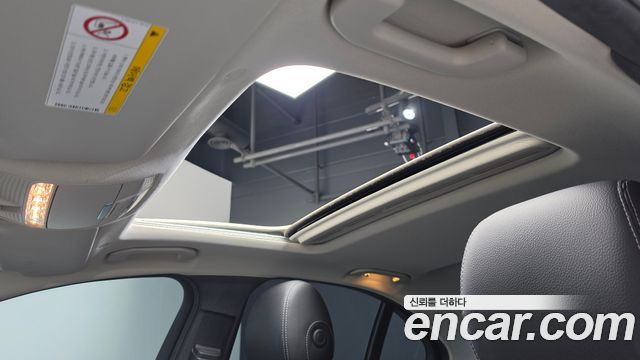 Mercedes-Benz C-Class 2019 — photo 19