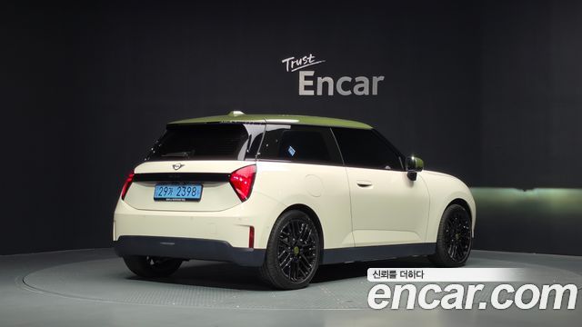 Mini Cooper 2026 — photo 2