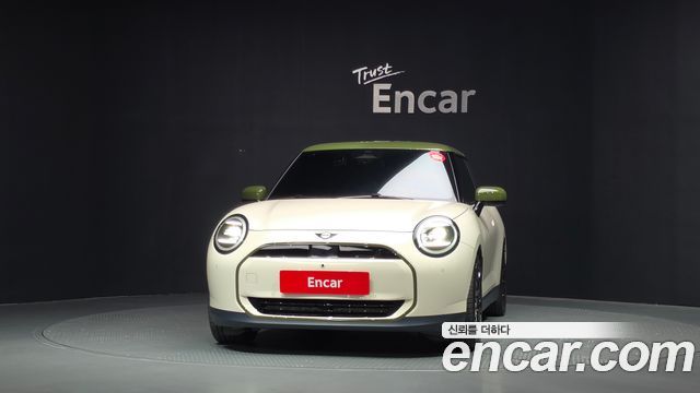Mini Cooper 2026 — photo 3
