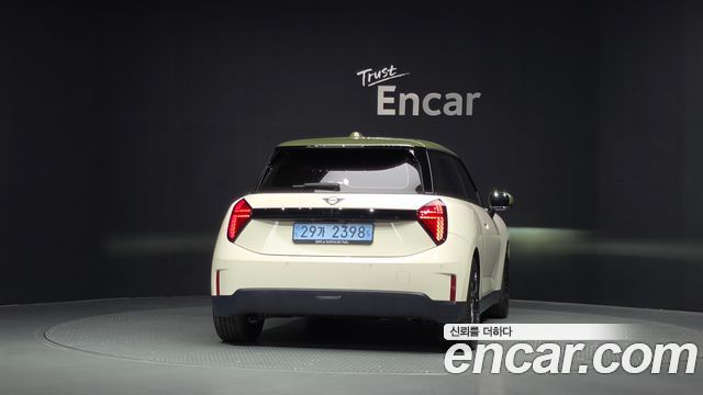 Mini Cooper 2026 — photo 4