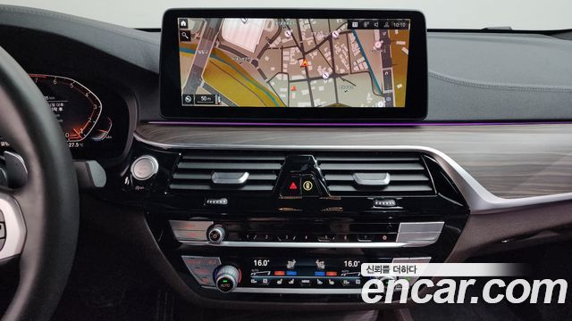 BMW Gran Turismo 2021 — photo 18