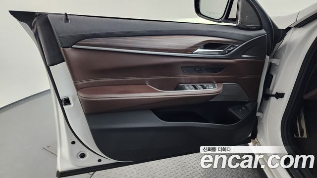 BMW Gran Turismo 2021 — photo 14