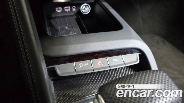 Audi R8 2021 — photo 17