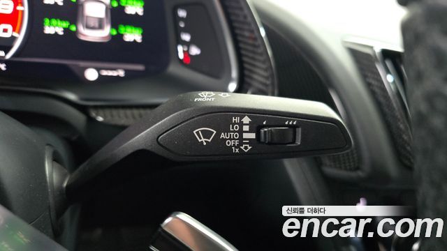 Audi R8 2021 — photo 27