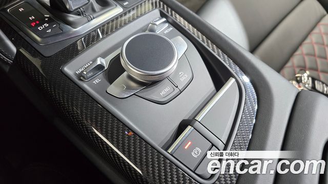 Audi R8 2021 — photo 30