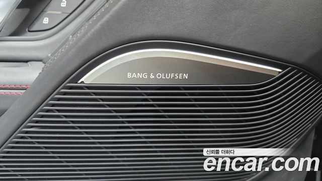 Audi R8 2021 — photo 31