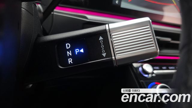 Hyundai Santafe 2025 — photo 12