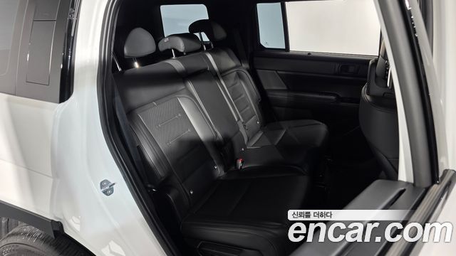 Hyundai Santafe 2025 — photo 17