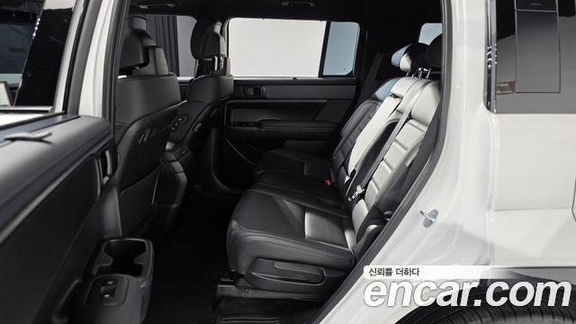 Hyundai Santafe 2025 — photo 18