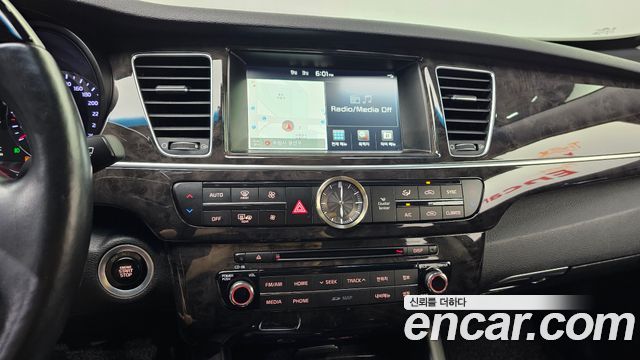 Kia K9 2018 — photo 20