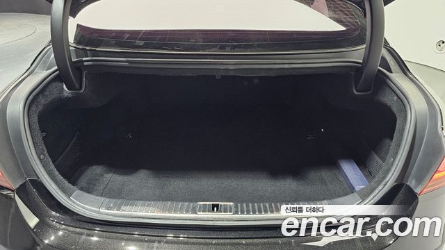 Kia K9 2018 — photo 26