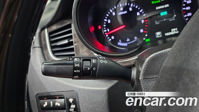 Kia K9 2018 — photo 27
