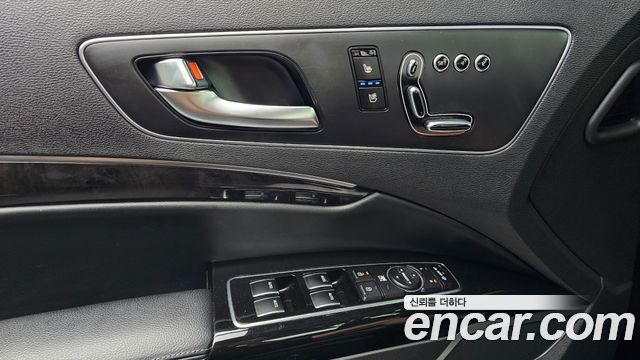 Kia K9 2018 — photo 29