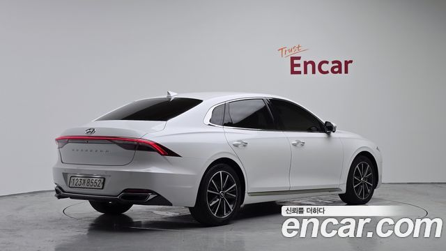 Hyundai Grandeur 2022 — photo 2