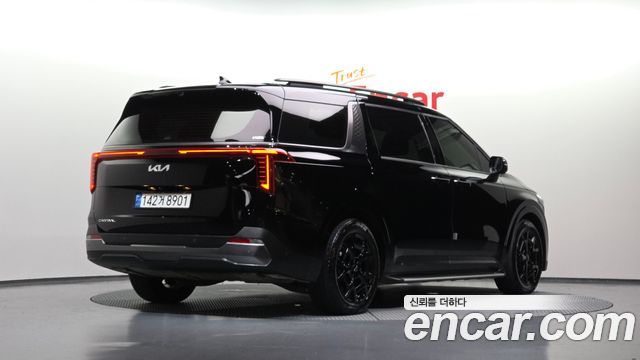 Kia Canival 2025 — photo 2