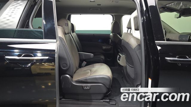 Kia Canival 2025 — photo 18