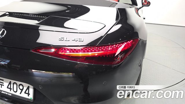 Mercedes-Benz SL-Class 2026 — photo 9