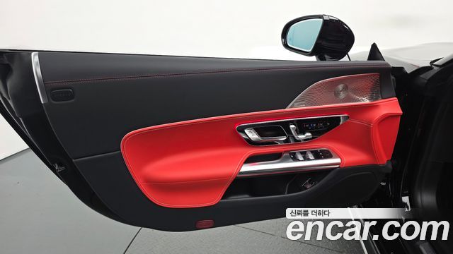 Mercedes-Benz SL-Class 2026 — photo 14