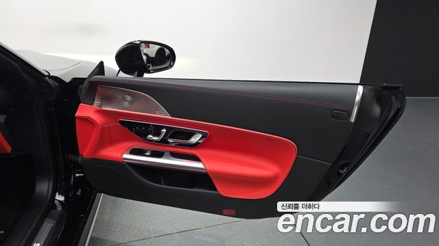 Mercedes-Benz SL-Class 2026 — photo 15