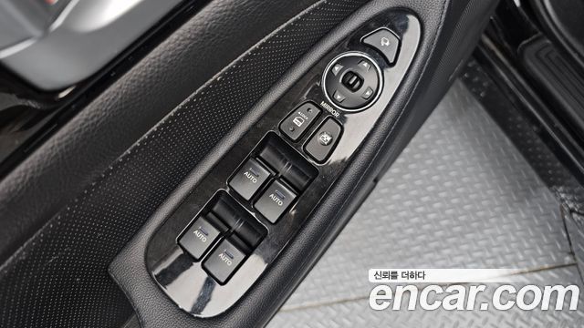 Hyundai Genesis 2014 — photo 18