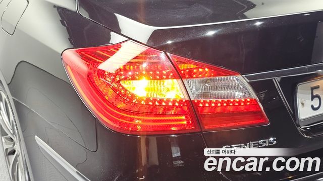 Hyundai Genesis 2014 — photo 9