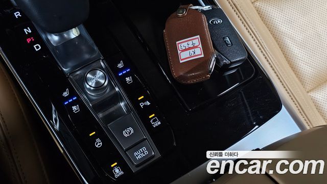 Kia K7 2020 — photo 18