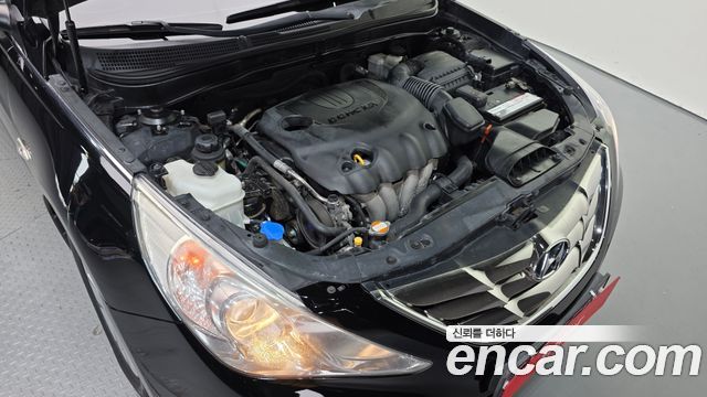 Hyundai Sonata 2011 — photo 6