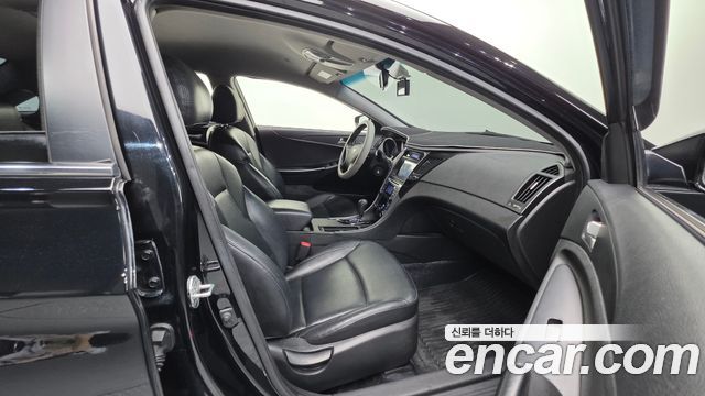 Hyundai Sonata 2011 — photo 10