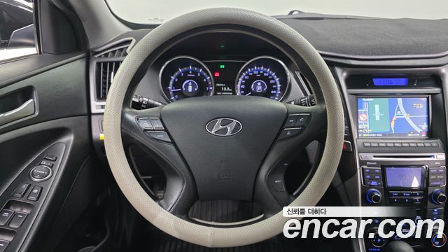 Hyundai Sonata 2011 — photo 12