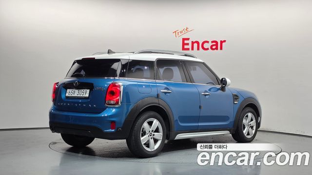 Mini Countryman 2018 — photo 2