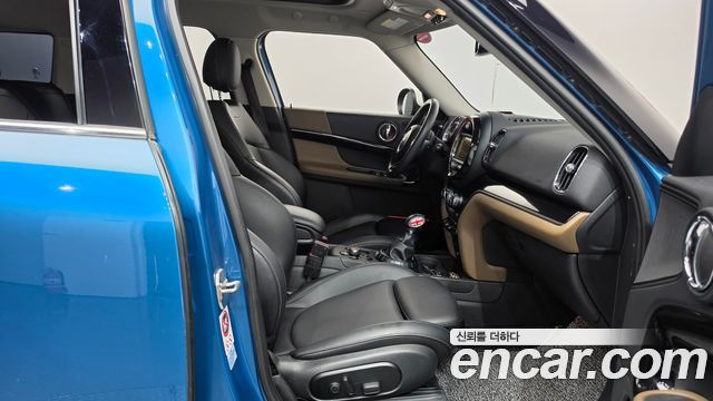 Mini Countryman 2018 — photo 11