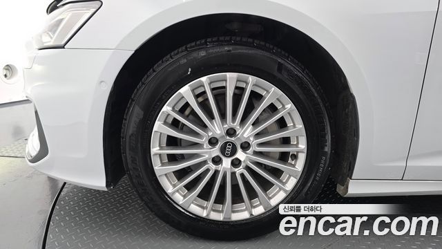 Audi A6 2021 — photo 5