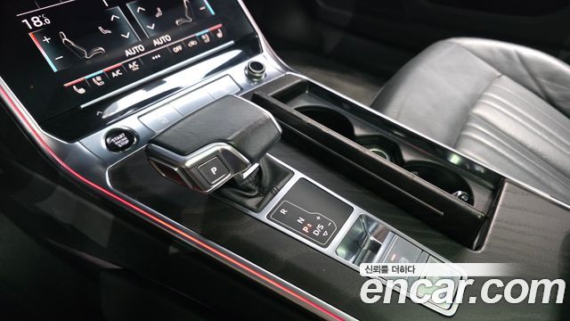 Audi A6 2021 — photo 12