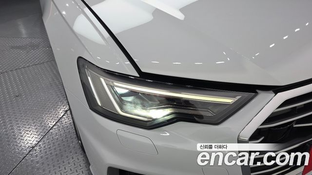 Audi A6 2021 — photo 8