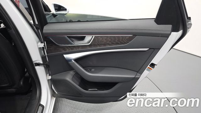 Audi A6 2021 — photo 15