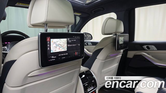 BMW X7 2019 — photo 18