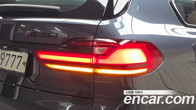 BMW X7 2019 — photo 9